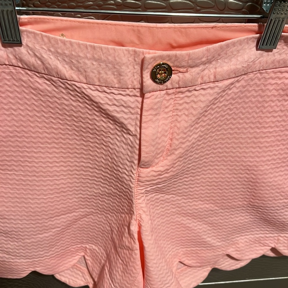Lilly Pulitzer Buttercup Short “Coral Reef Tint” - Picture 2 of 4